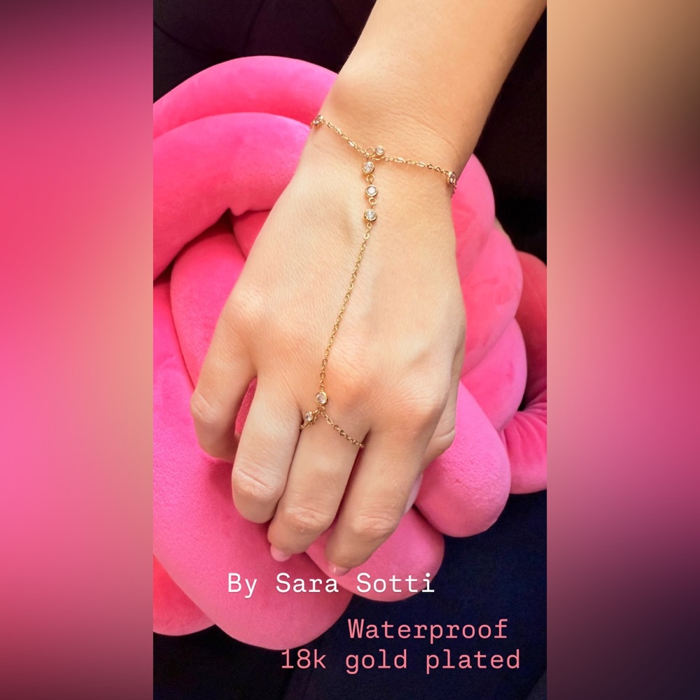 Elegant Gold Hand Chain Bracelet 18k Gold Plated